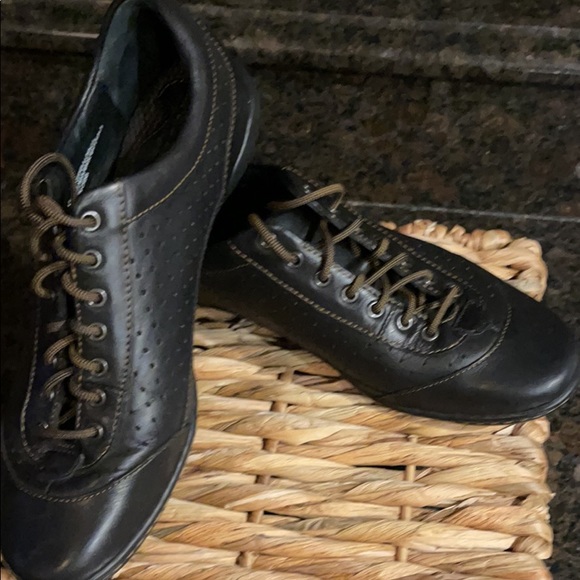 Born 7.5 Shoes - Picture 1 of 4